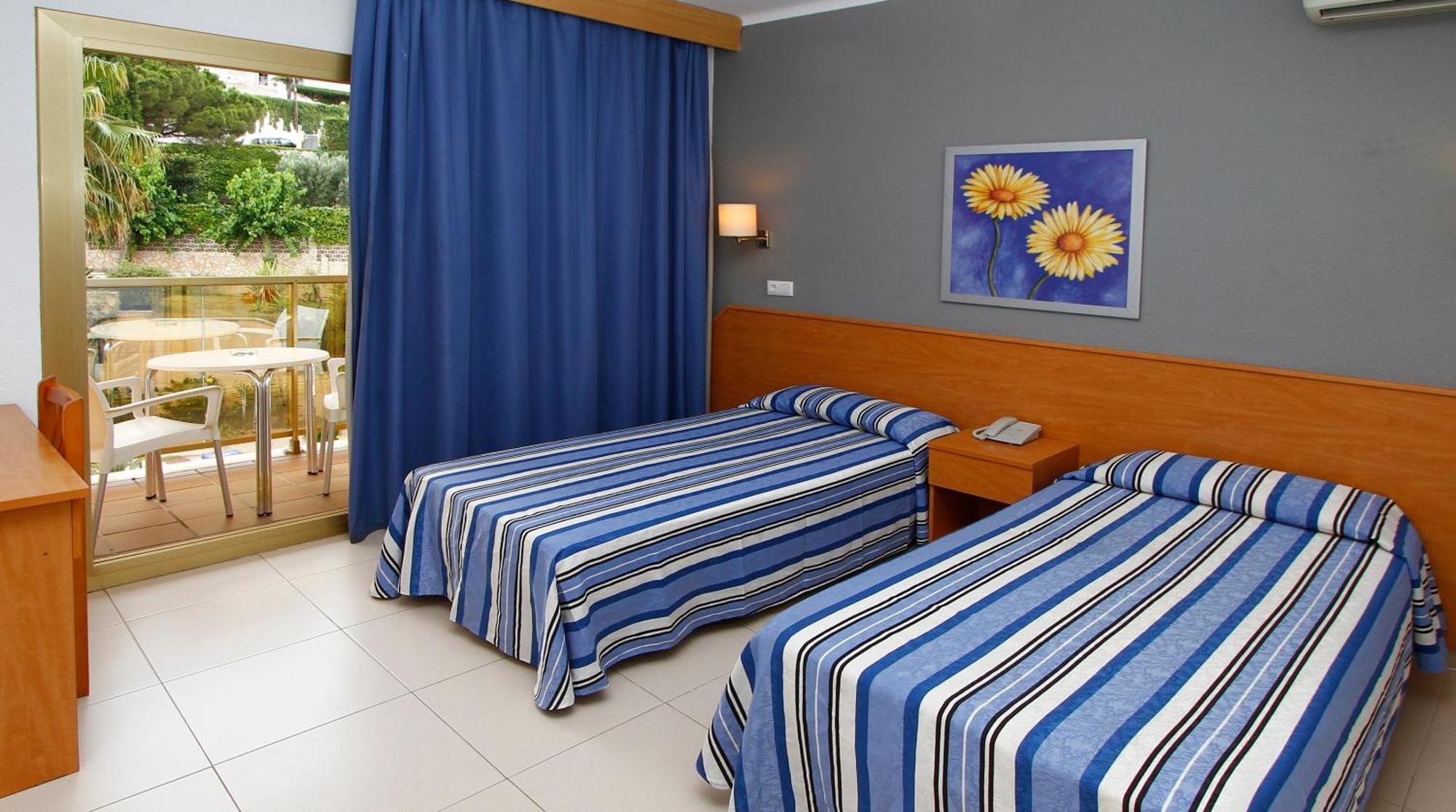 Hotel Bon Repos Calella Oda fotoğraf